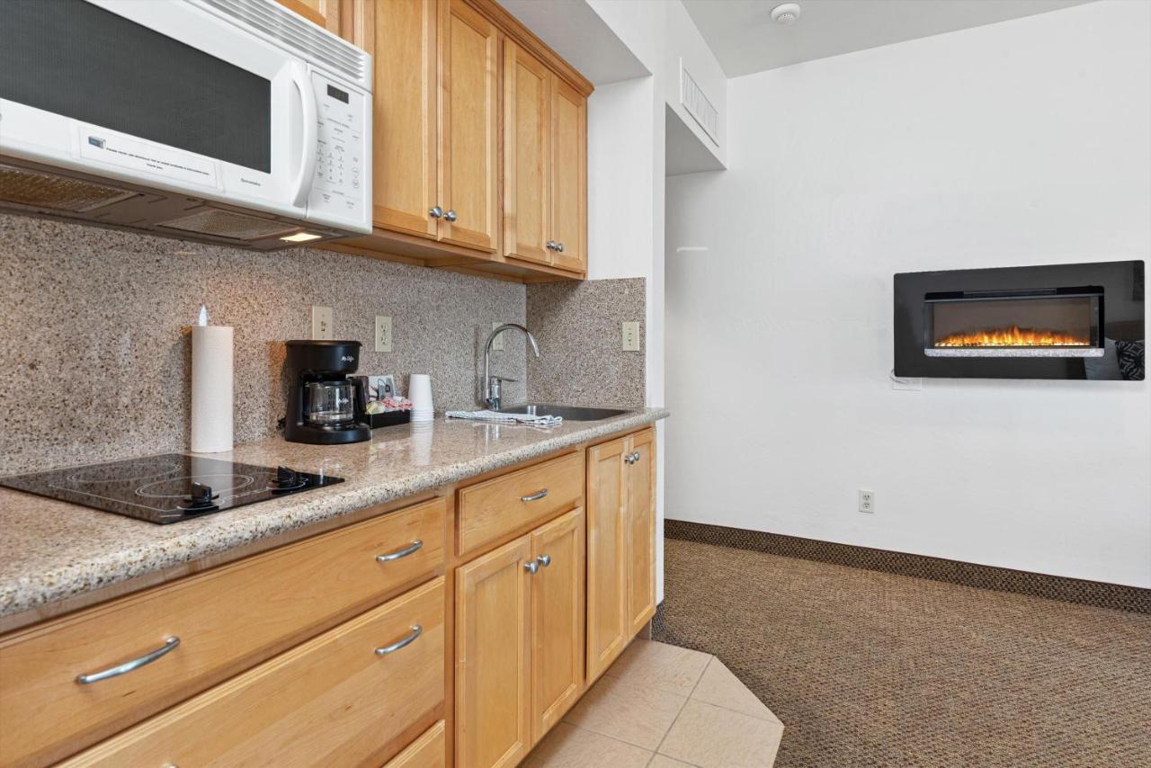 Beach House Inn & Suites Pismo Beach Bagian luar foto